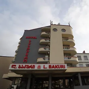 Отель L Bakuri ***